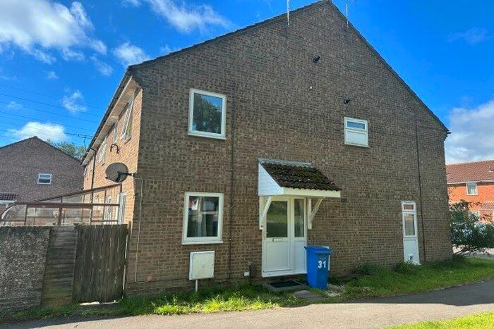 1 Bedroom Property To Rent In Bovington Close, Poole, BH17