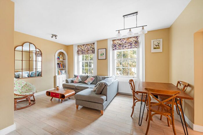 1 Bedroom Flat To Rent In Fulham Road, London, SW6