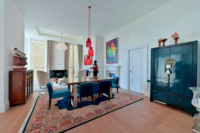 3 Bedroom Flat For Sale In Chambers Park Hill, Copse Hill, London, SW20