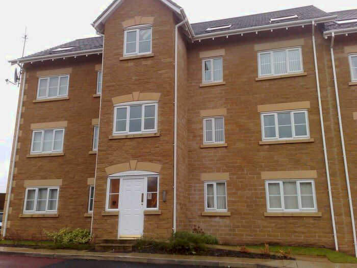 2 Bedroom Flat To Rent In Tinker Brook Close, Oswaldtwistle, Accrington, BB5