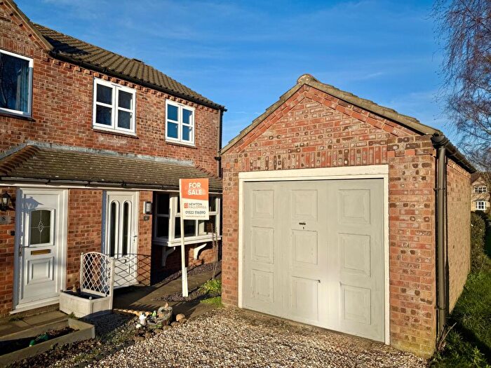 3 Bedroom Semi-Detached House For Sale In The Gleanings, Navenby, LN5