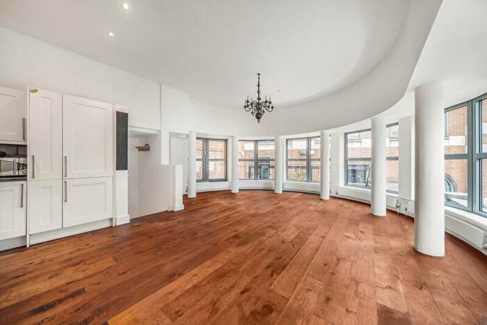 2 Bedroom Penthouse To Rent In Monkwell Square, Barbican, London, EC2