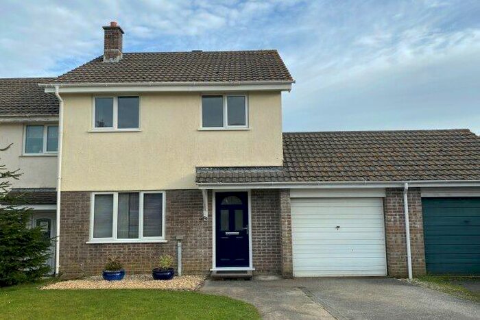 3 Bedroom Property To Rent In Probus, Truro, TR2