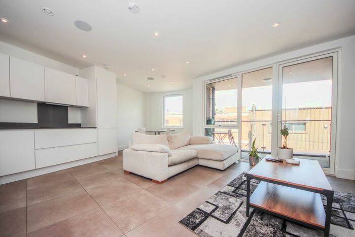 2 Bedroom Flat To Rent In Wadeson Street, London, E2