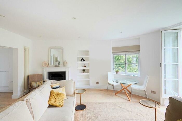 2 Bedroom Apartment To Rent In Mortlake High Street, Mortlake, SW14