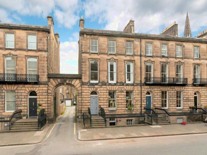 2 Bedroom Flat To Rent In Chester Street, West End, City Centre, EH3