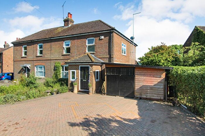3 Bedroom Semi-Detached House For Sale In Dunstable Road, Totternhoe, Dunstable, LU6