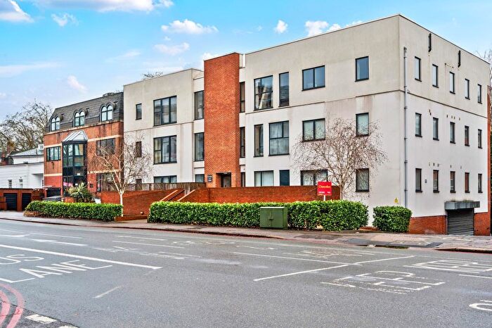 1 Bedroom Flat For Sale In Sovereign Court, Reading, Berkshire, RG1