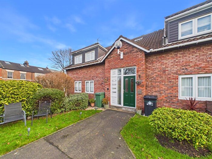 2 Bedroom Apartment For Sale In Walton Park, North Shields, NE29
