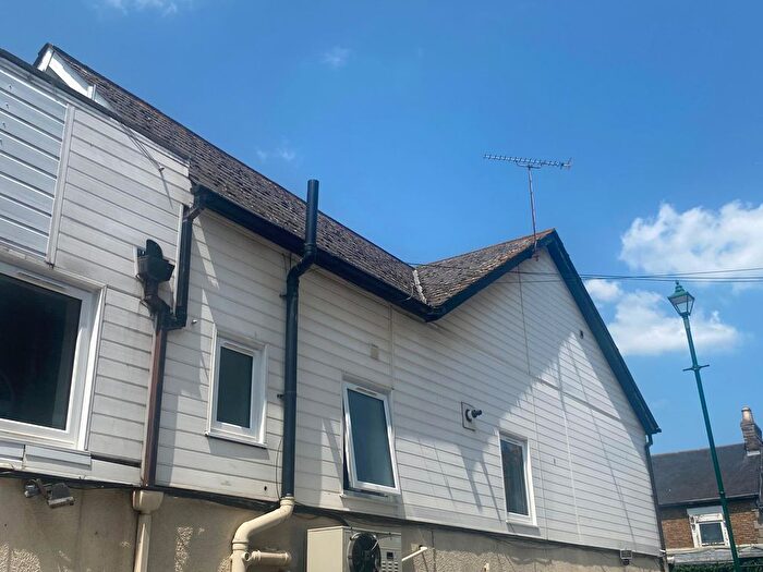 2 Bedroom Flat To Rent In West Street, Sittingbourne, ME10