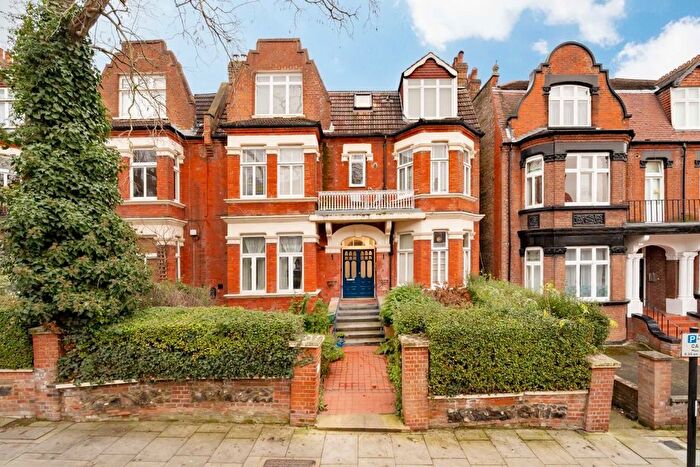 1 Bedroom Flat For Sale In Parsifal Road, West Hampstead, NW6