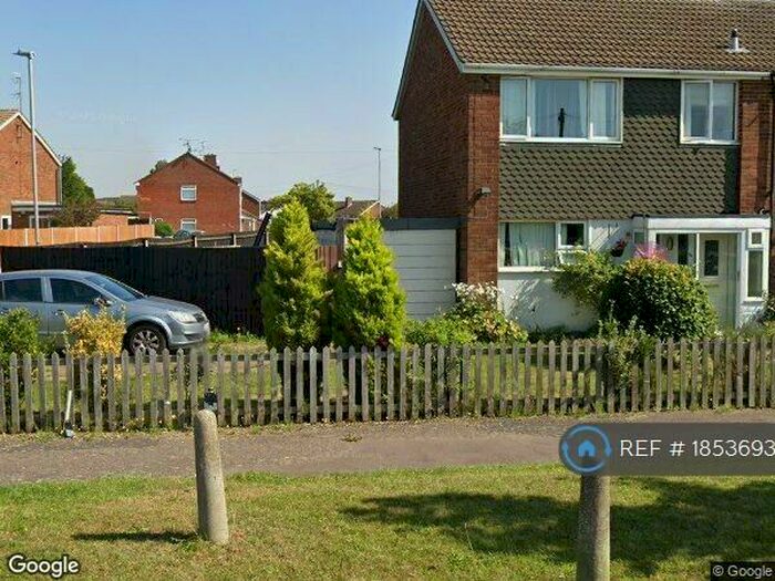 3 Bedroom End Of Terrace House To Rent In Kinross Crescent, Luton, LU3