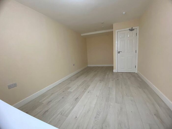 1 Bedroom Flat To Rent In Knifesmithgate, Chesterfield, S40