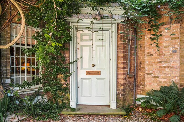 6 Bedroom Town House For Sale In Burnham Market, PE31