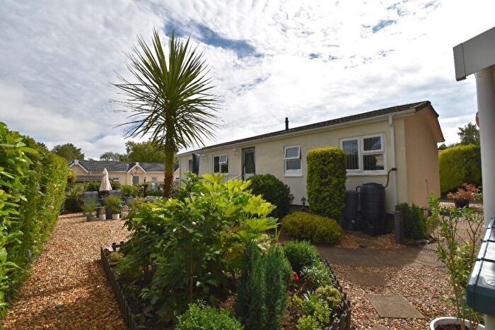2 Bedroom Park Home For Sale In The Beeches, Okehampton, EX20