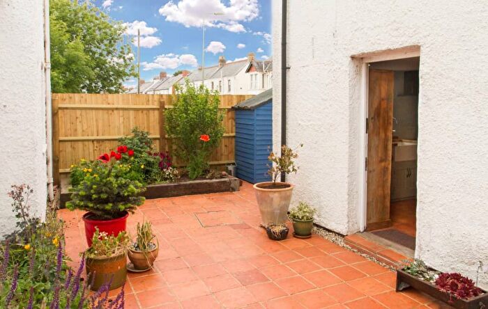 2 Bedroom Semi Detached House To Rent In Old Road, Oxford, OX3