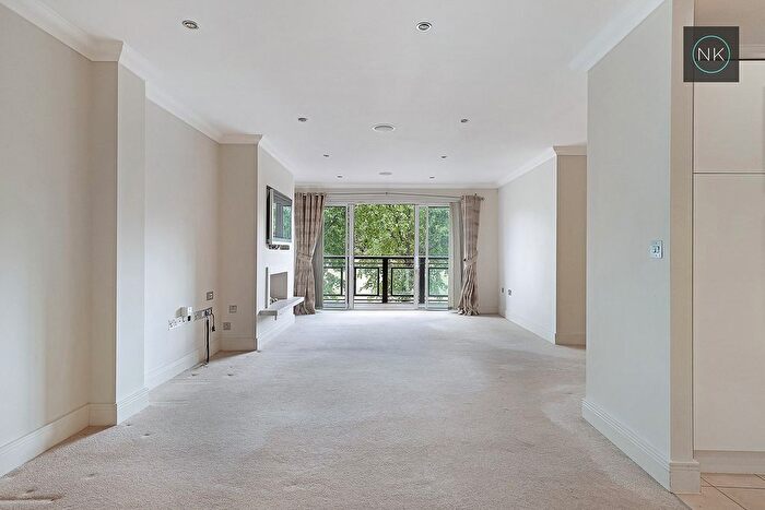 2 Bedroom Flat For Sale In Roebuck Heights, North End, Buckhurst Hill, Essex, IG9