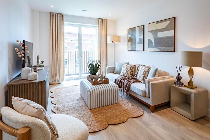 2 Bedroom Apartment For Sale In Greenway House, Hepworth Place, Walthamstow, E17