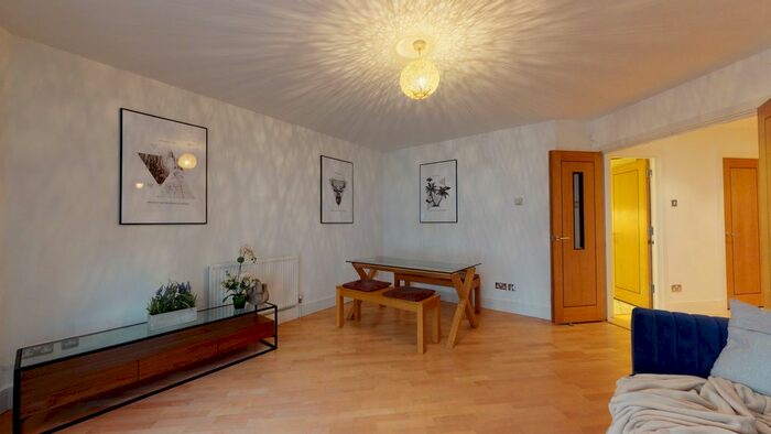 2 Bedroom Flat To Rent In Farringdon Road, London, EC1M