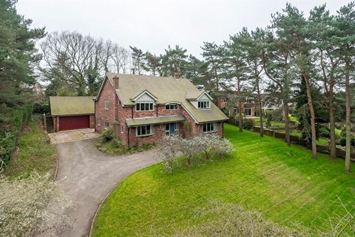 4 Bedroom Detached House For Sale In Giantswood Lane, Hulme Walfield, CW12