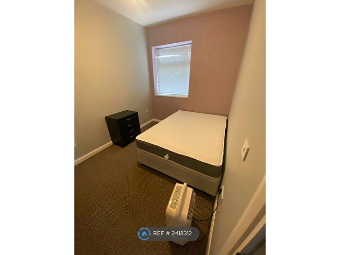 2 Bedroom Flat To Rent In Station Road, Blackpool, FY4