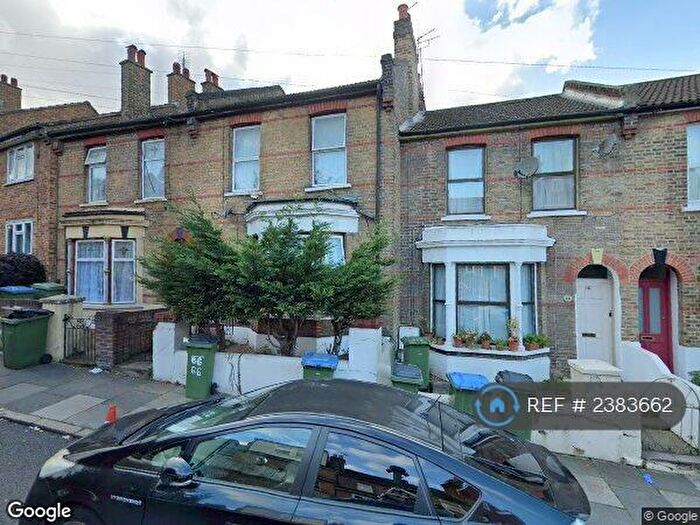3 Bedroom Terraced House To Rent In Lakedale Road, London, SE18