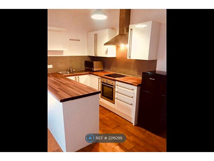 1 Bedroom Flat To Rent In Upper Rock Gardens, Brighton, BN2