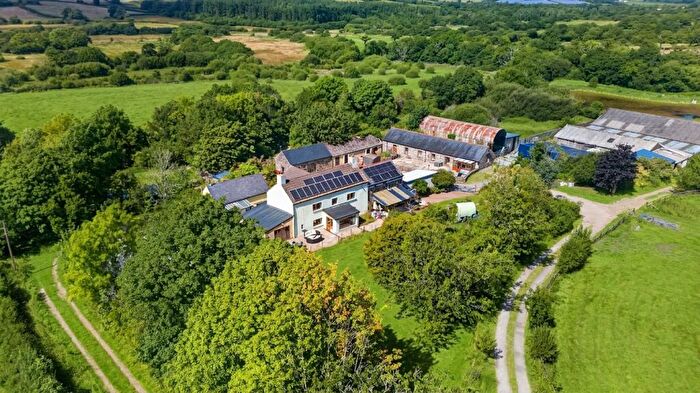 10 Bedroom Smallholding For Sale In Whitland, SA34