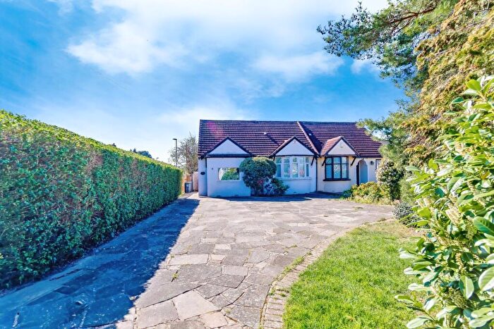 2 Bedroom Bungalow For Sale In The Glade, Croydon, CR0