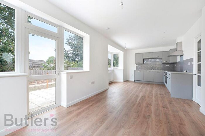 4 Bedroom House To Rent In Western Road, Sutton, SM1