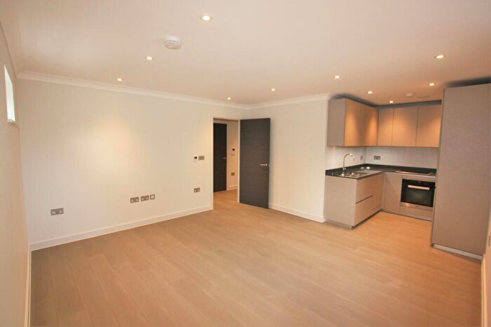 1 Bedroom Flat To Rent In Coleman Court, Hope Close, Hendon, NW4