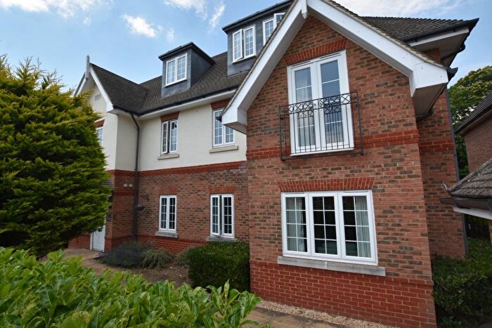 2 Bedroom Flat For Sale In Fernbank Road, Ascot, SL5
