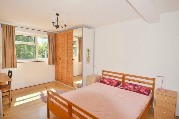 2 Bedroom Flat To Rent In Fountayne Road, London, N16