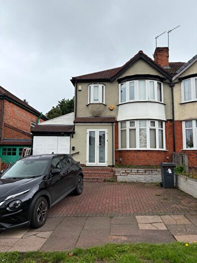 3 Bedroom Semi-Detached House To Rent In Wolverhampton Road South, Birmingham, B32