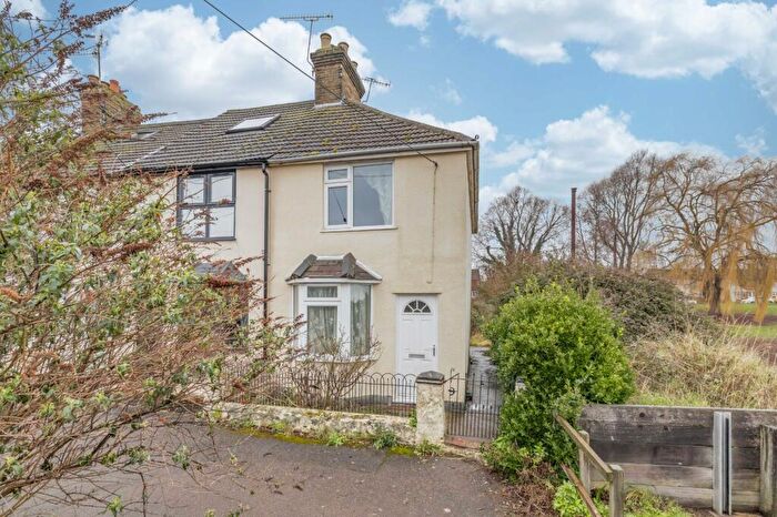 3 Bedroom Terraced House For Sale In Front Brents, Faversham, Kent, ME13