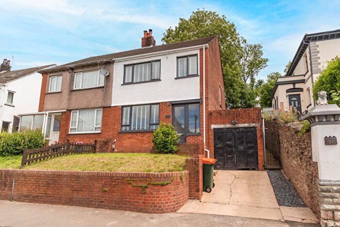 3 Bedroom Semi-Detached House For Sale In Summerhill Avenue, Newport, NP19