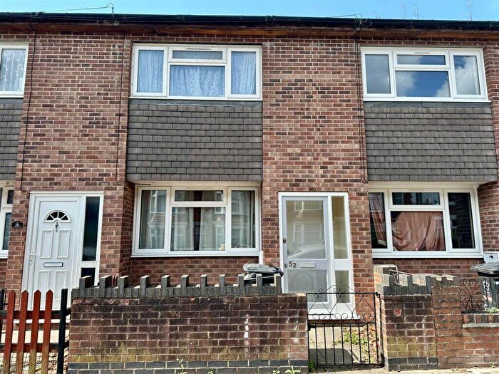 2 Bedroom Terraced House To Rent In Winchester Avenue, Leicester, LE3