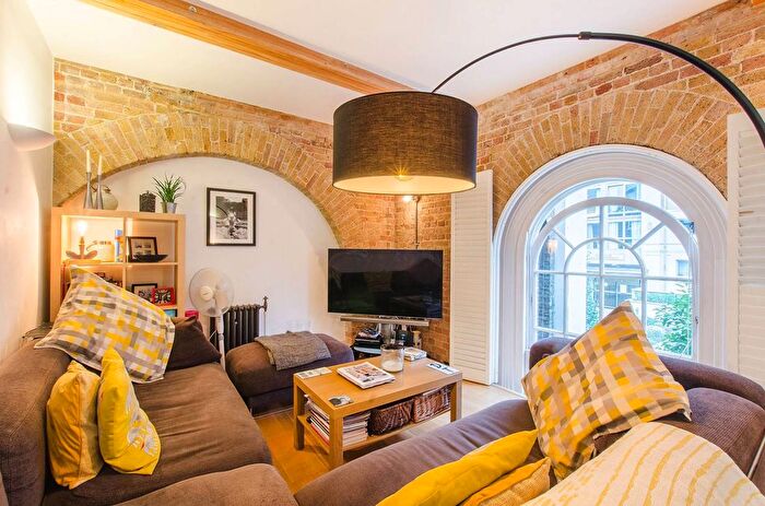 2 Bedroom Flat To Rent In Argyll Road, Woolwich Riverside, London, SE18