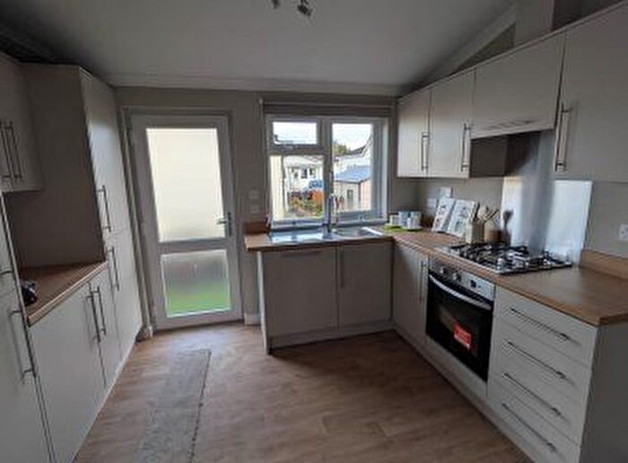 2 Bedroom Park Home For Sale In West Street, Whitland, SA34