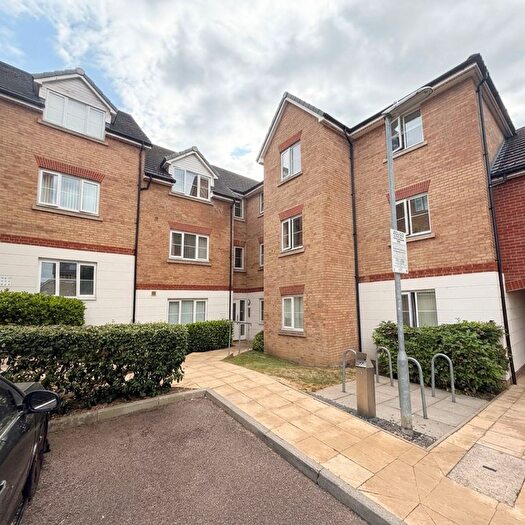 2 Bedroom Flat For Sale In Monarch Way, Leighton Buzzard, LU7
