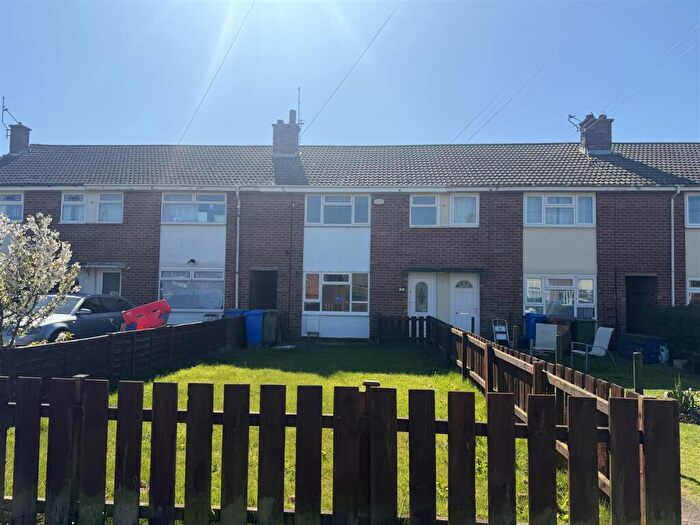 3 Bedroom Terraced House To Rent In Northfield, Withernsea, HU19