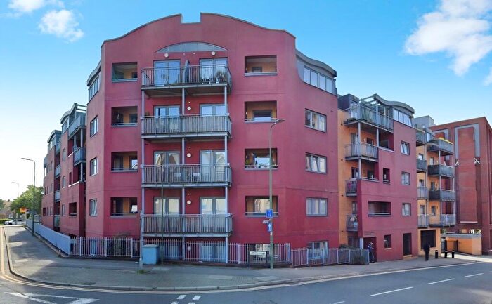 2 Bedroom Flat To Rent In Brookfield House, Hemel Hempstead, HP2