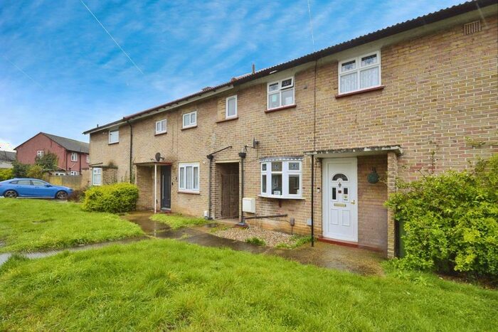 2 Bedroom Semi-Detached House To Rent In Calverley Crescent, Dagenham, RM10