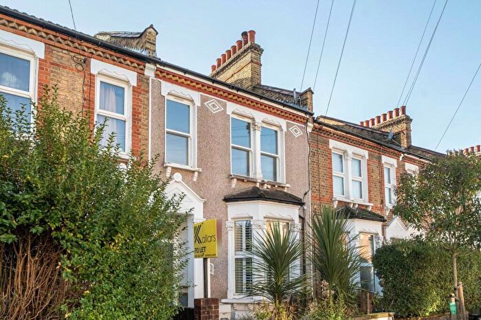 2 Bedroom Flat To Rent In Elmer Road, Catford, SE6