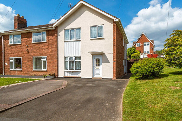 3 Bedroom Semi-Detached House For Sale In Russells Hall Road, Dudley, DY1
