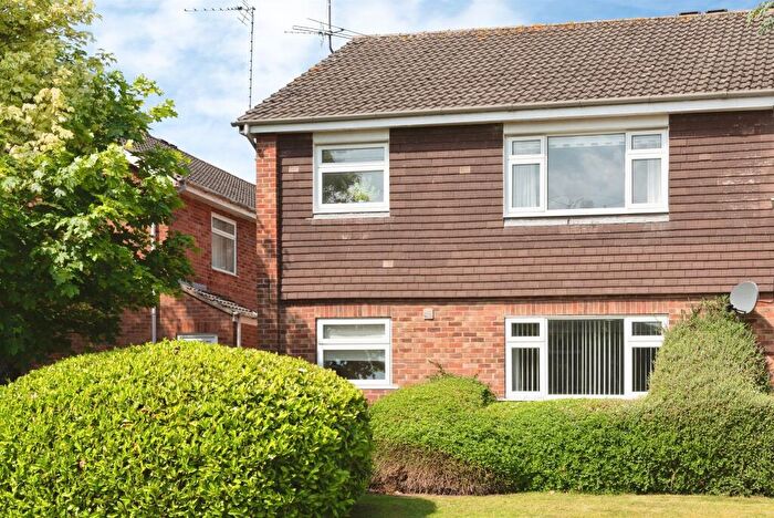 2 Bedroom Apartment For Sale In Greendale Court, Cottingham, HU16