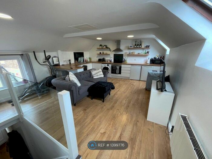 1 Bedroom Flat To Rent In Park Road, Sandy, SG19