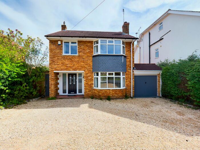 3 Bedroom Detached House To Rent In Cherry Tree Road, Beaconsfield, HP9