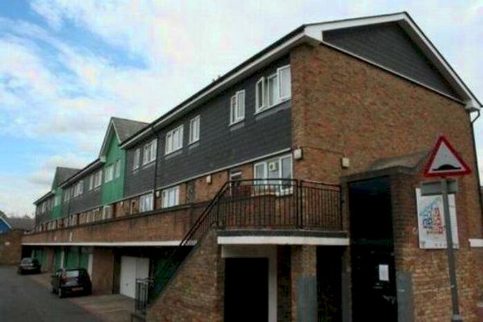 4 Bedroom Apartment To Rent In Corporation Street, London, N7