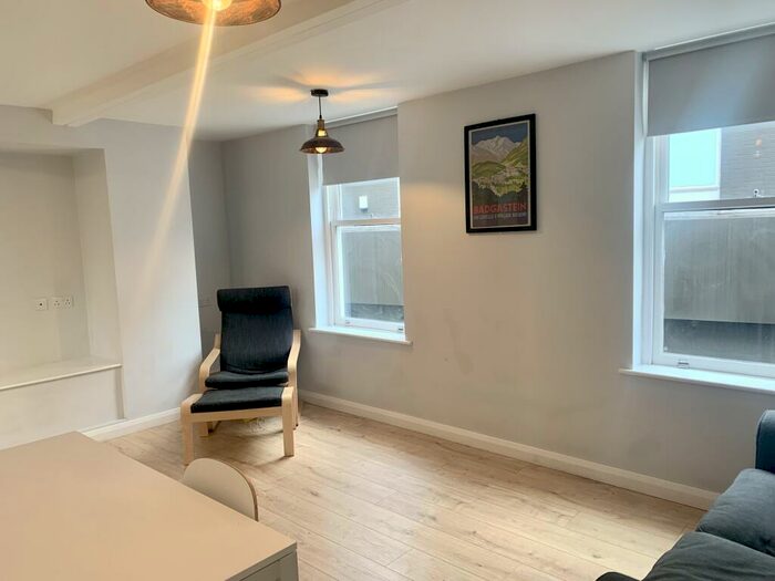 2 Bedroom Apartment To Rent In A Hounds Gate, Nottingham, NG1